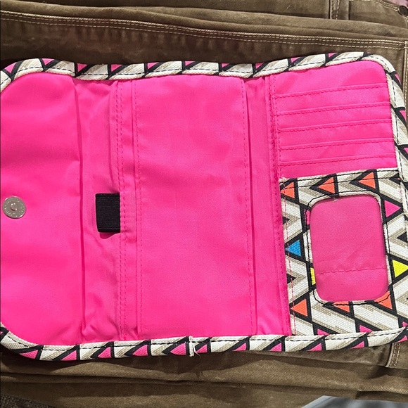 Kavu Triangular Pattern Wallet - Multicolor - Picture 3 of 3